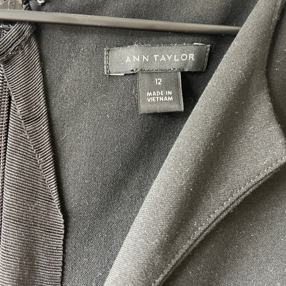 Ann Taylor Split-Neck Sheath Dress in Seasonless Stretch - Picture 5 of 6